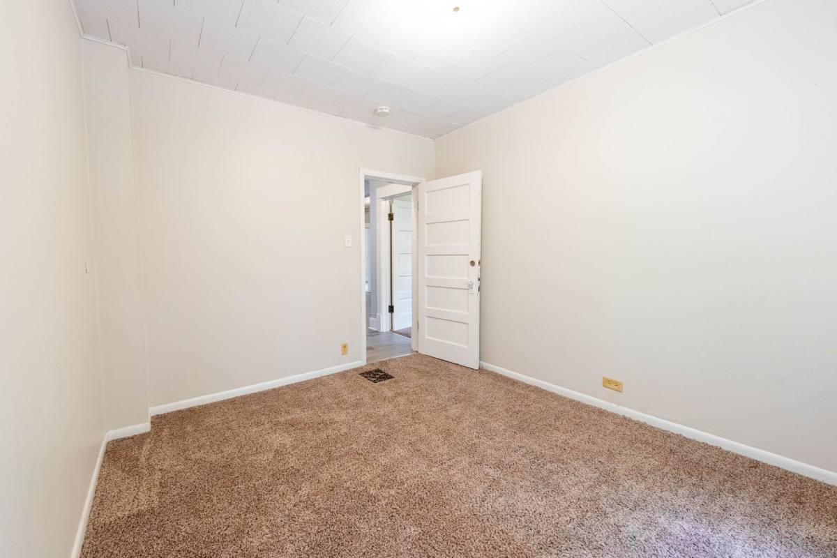 Apartment for rent at 408 W Illinois #B, Urbana, IL 61801