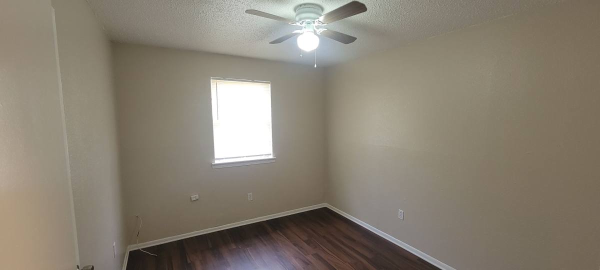 Apartment for rent at 3019 Aspin Dr, Harvey, LA 70058