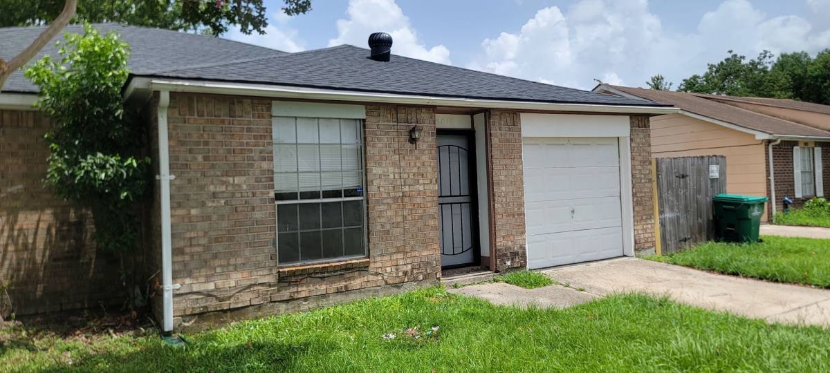 Apartment for rent at 3019 Aspin Dr, Harvey, LA 70058