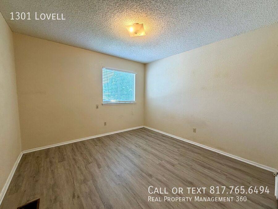 House for rent at 1301 Lovell Dr, Arlington, TX 76012