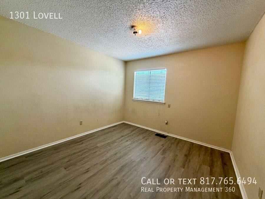 House for rent at 1301 Lovell Dr, Arlington, TX 76012