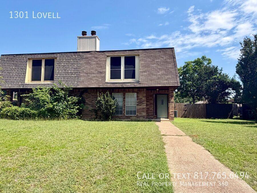House for rent at 1301 Lovell Dr, Arlington, TX 76012