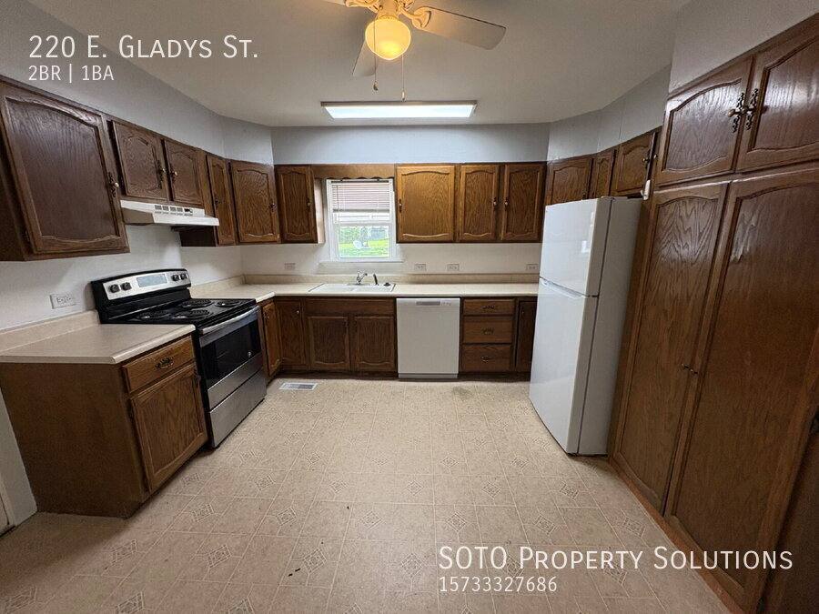 House for rent at 220 E Gladys St, Sikeston, MO 63801