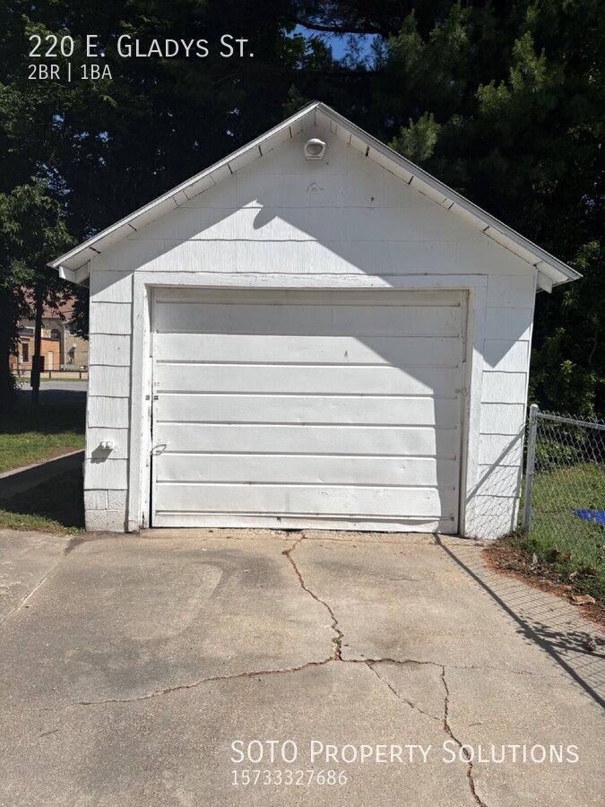 House for rent at 220 E Gladys St, Sikeston, MO 63801
