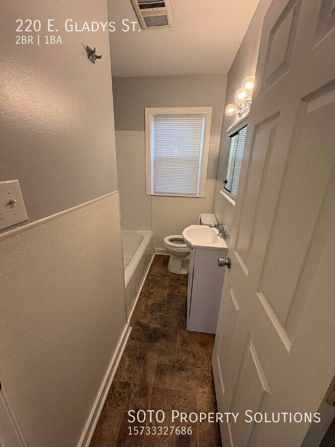 House for rent at 220 E Gladys St, Sikeston, MO 63801