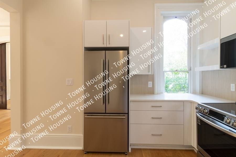 Apartment for rent at 17 N Pearl St #2, Buffalo, NY 14202