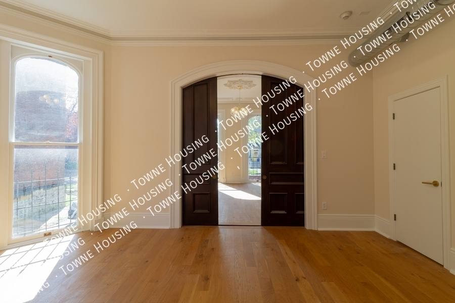 Apartment for rent at 17 N Pearl St #2, Buffalo, NY 14202
