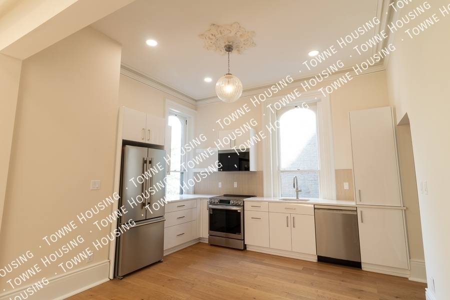 Apartment for rent at 17 N Pearl St #2, Buffalo, NY 14202