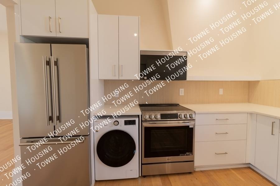 Apartment for rent at 17 N Pearl St #4, Buffalo, NY 14202