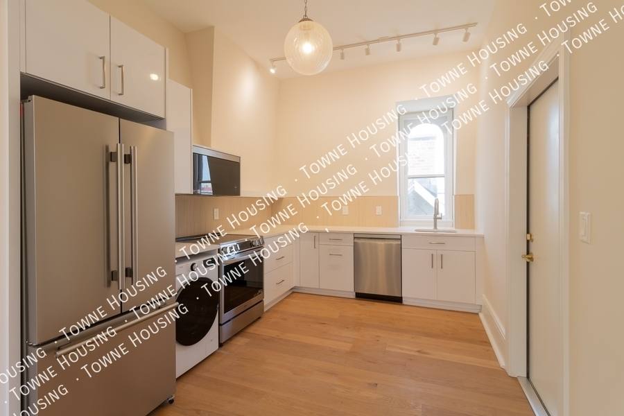 Apartment for rent at 17 N Pearl St #4, Buffalo, NY 14202