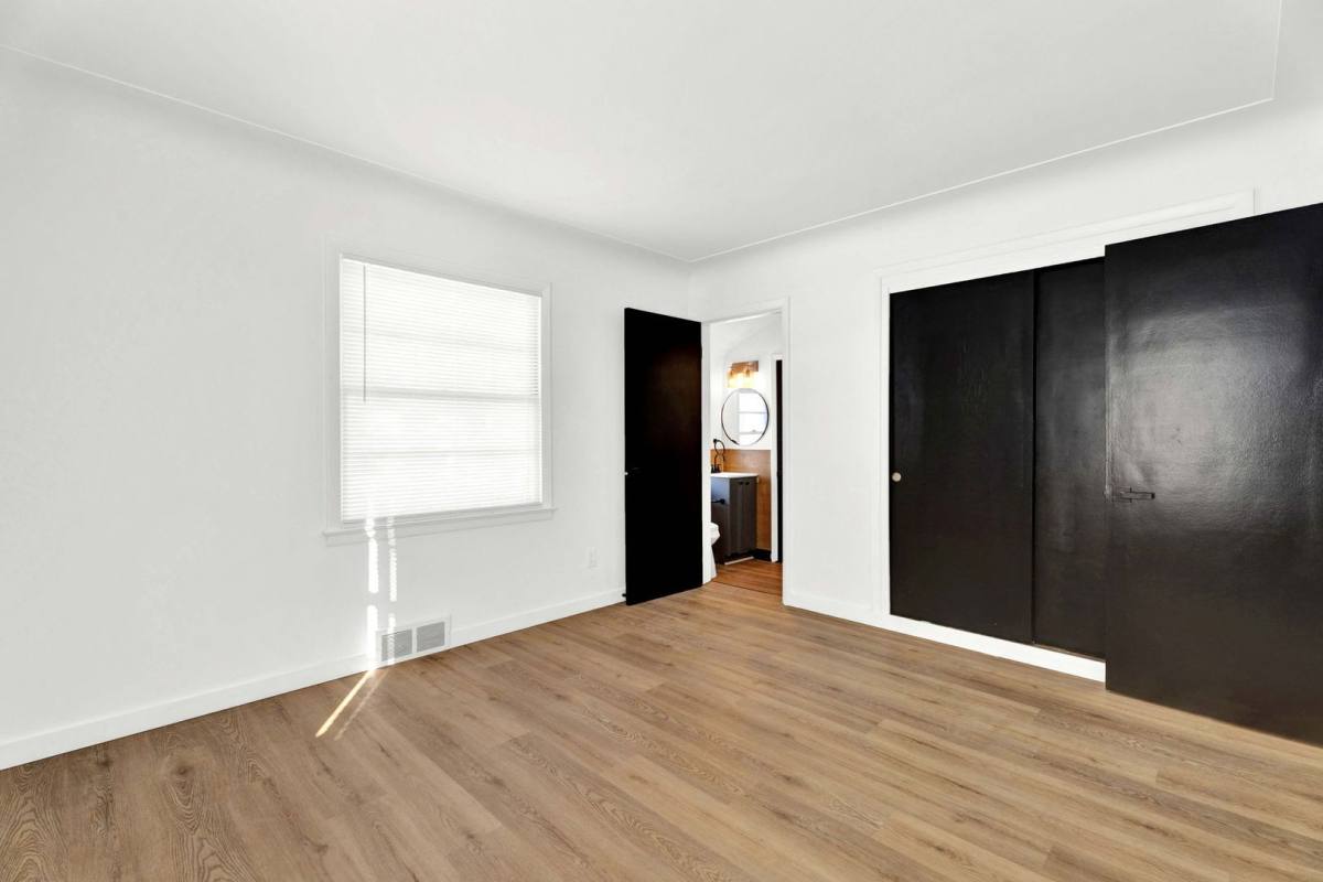 House for rent at 2580 Walnut Lake Rd, West Bloomfield, MI 48323