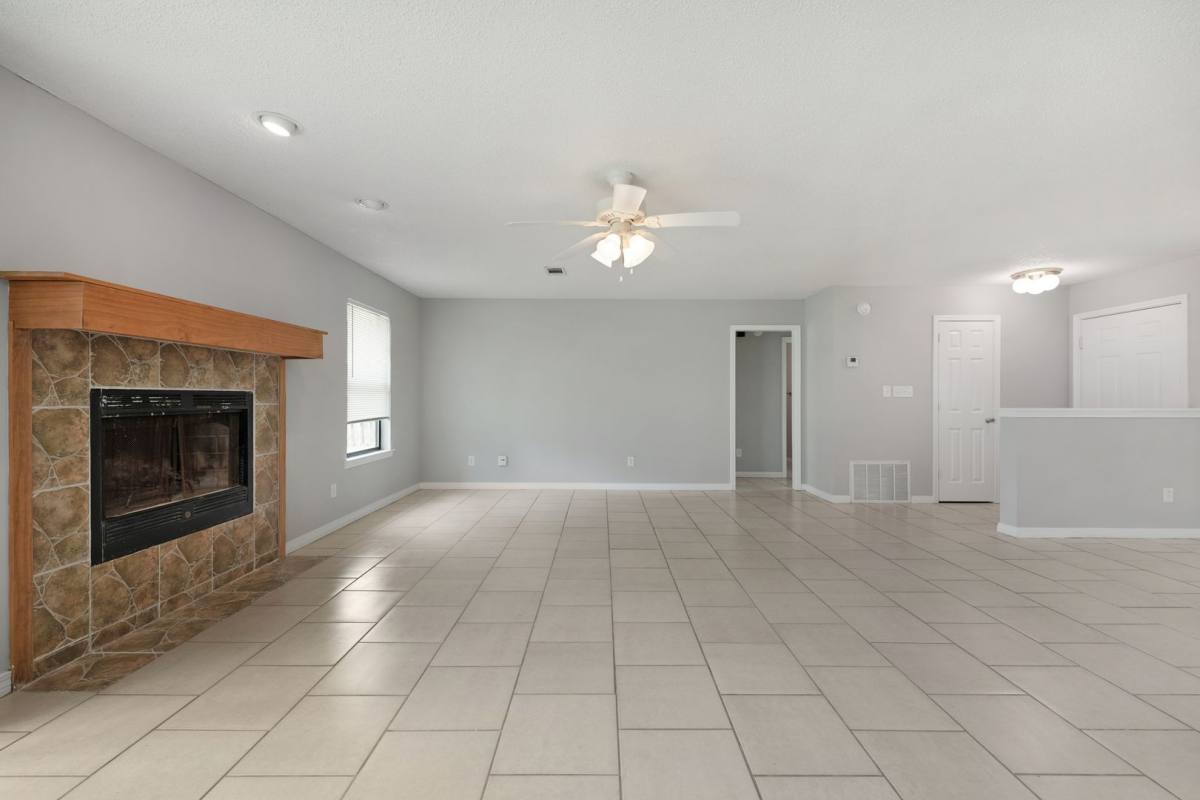 House for rent at 3868 Mariners Dr, Gulf Breeze, FL 32563