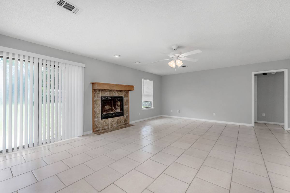 House for rent at 3868 Mariners Dr, Gulf Breeze, FL 32563