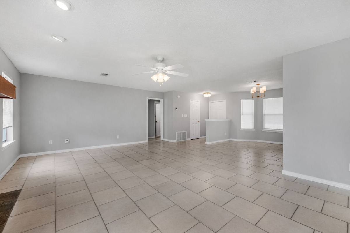House for rent at 3868 Mariners Dr, Gulf Breeze, FL 32563
