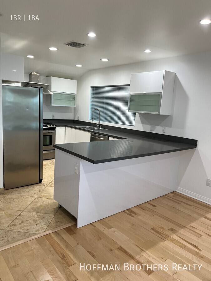 Apartment for rent at 1148 N Clark St #1A, West Hollywood, CA 90069