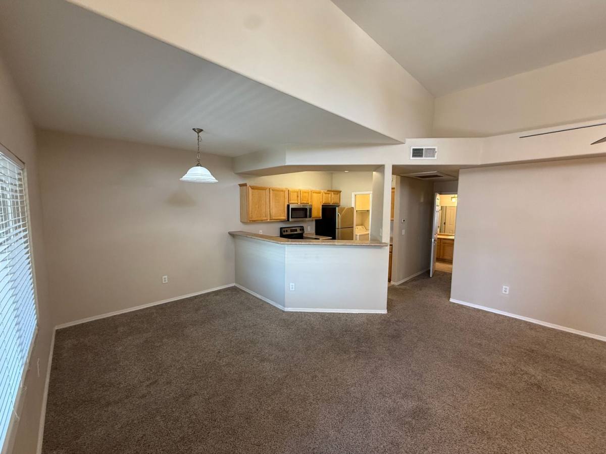Condo for rent at 17017 N 12th St, Phoenix, AZ 85022