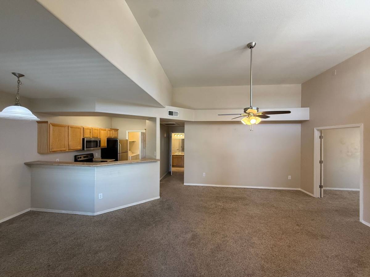 Condo for rent at 17017 N 12th St, Phoenix, AZ 85022