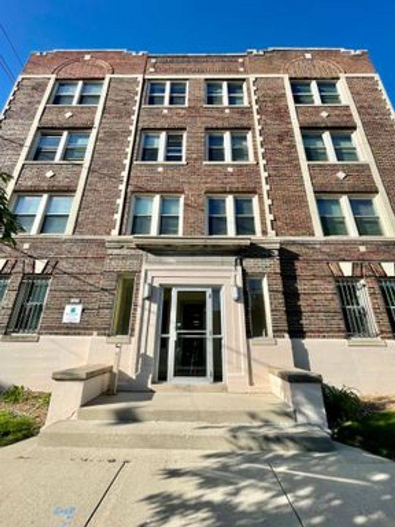 Apartment for rent at 1632 E Irving Place, Milwaukee, WI 53202