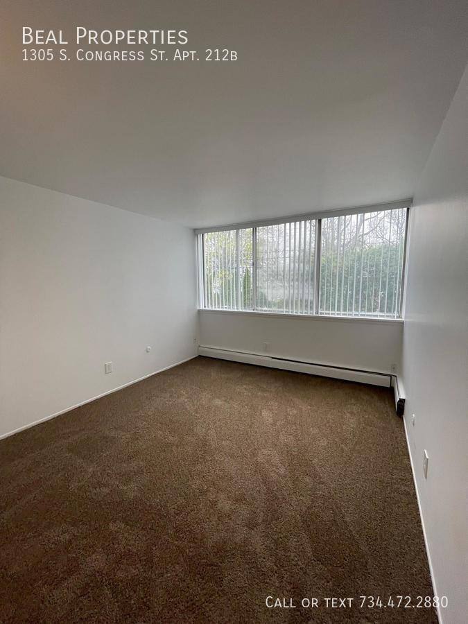 Apartment for rent at 1305 S Congress St #212B, Ypsilanti, MI 48197