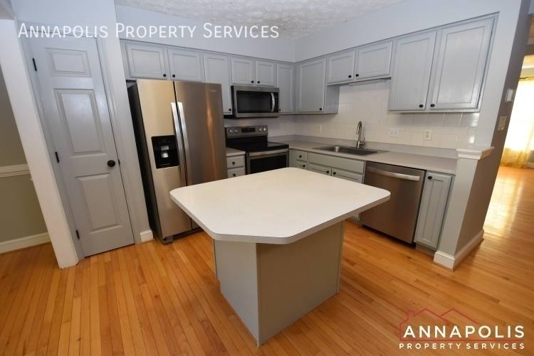 Townhouse for rent at 2444 Ivy Landing Way, Odenton, MD 21113