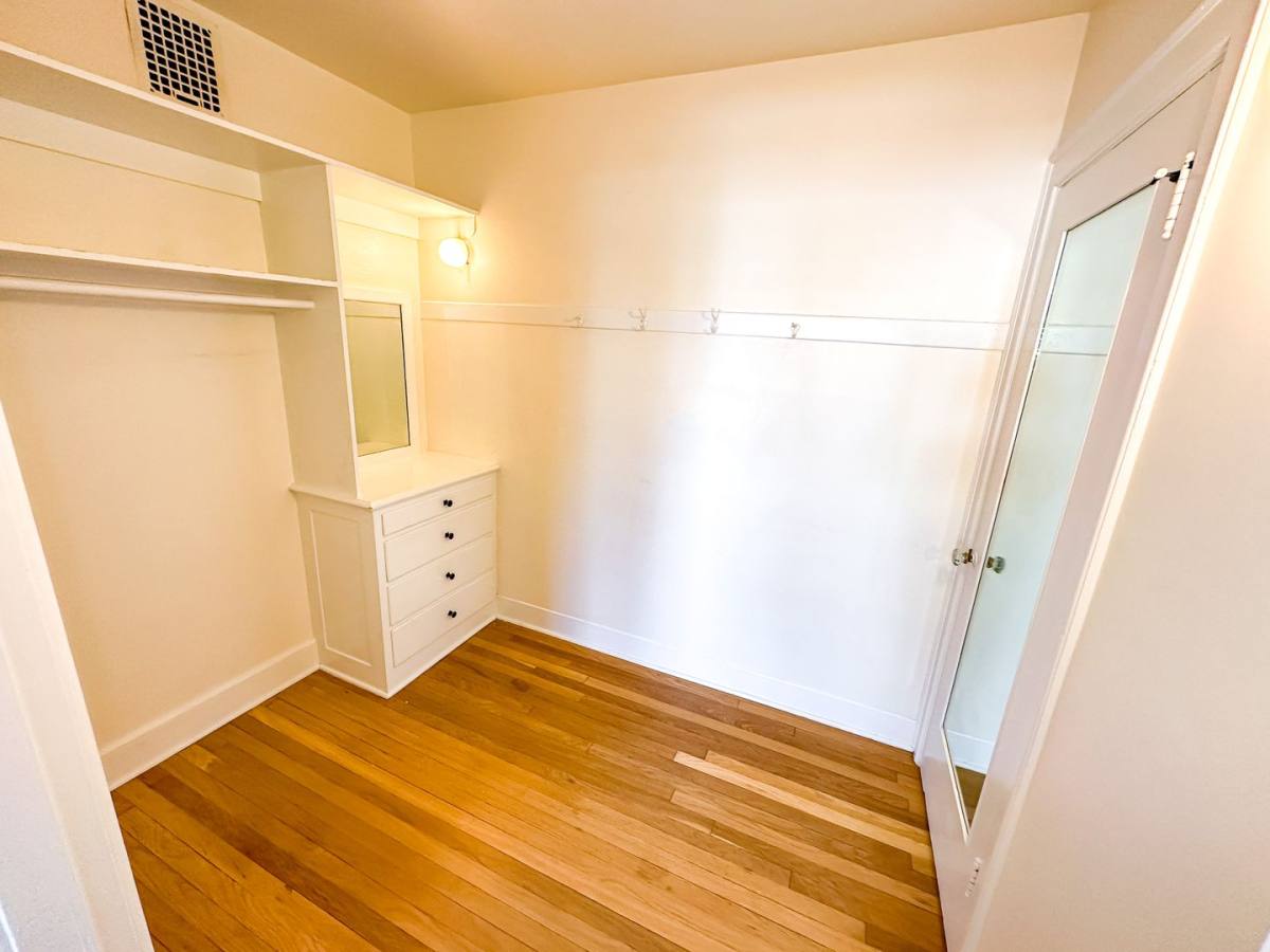 Apartment for rent at 1305 E Howell St, Seattle, WA 98122