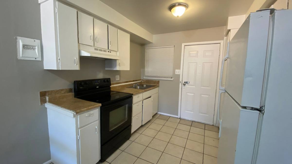 Apartment for rent at 1735 Chester St, Aurora, CO 80010