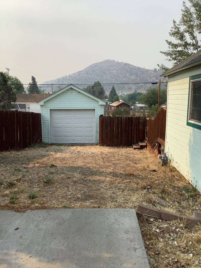 House for rent at 4640 Balsam Dr, Klamath Falls, OR 97601
