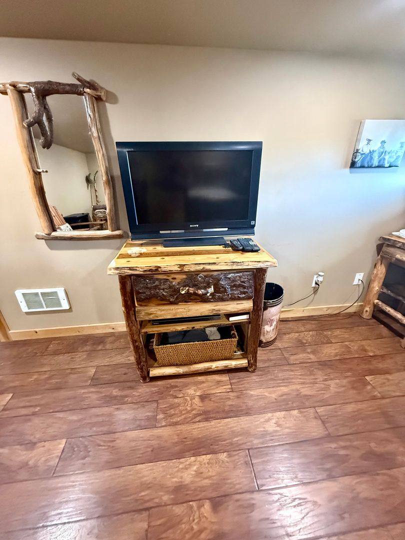 House for rent at 808 US-Highway, Cosmopolis, WA 98537