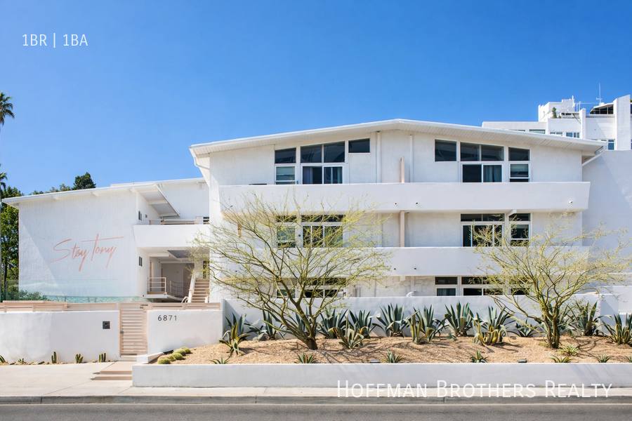 Apartment for rent at 6873 Franklin Ave #309, Los Angeles, CA 90028