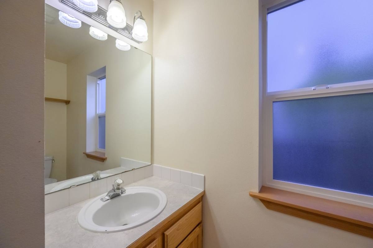 Townhouse for rent at 12049 B 32nd Ave NE, Seattle, WA 98125