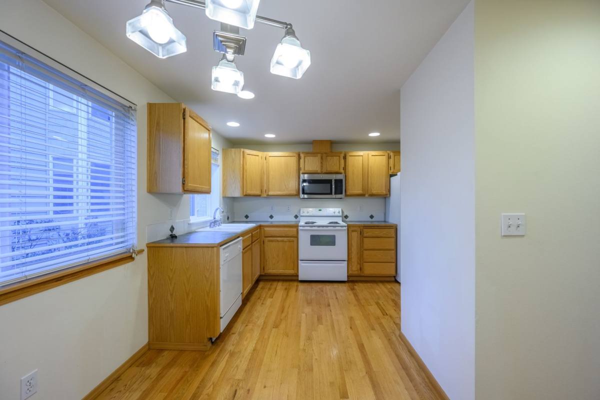 Townhouse for rent at 12049 B 32nd Ave NE, Seattle, WA 98125