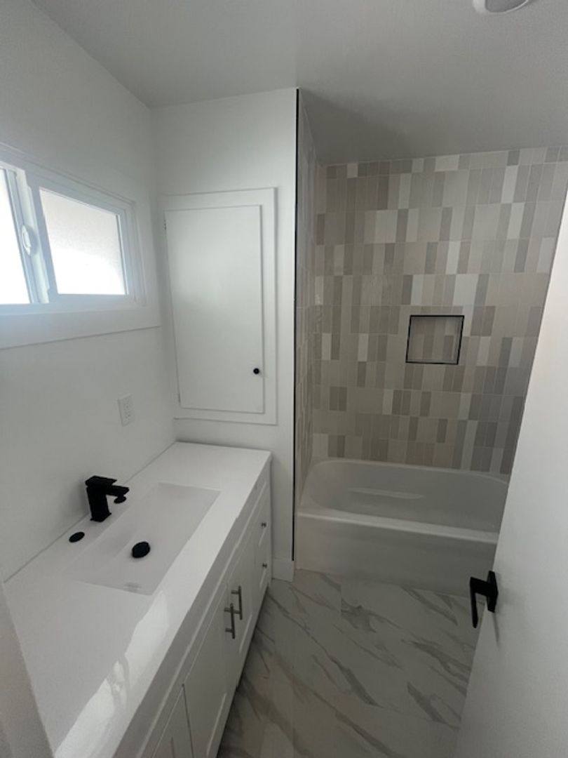 Apartment for rent at 1530 Juno Ave, Anaheim, CA 92805