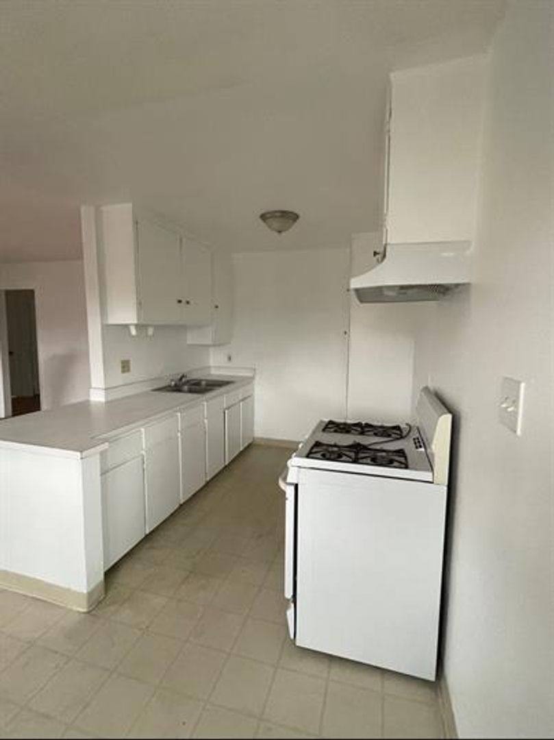 Apartment for rent at 2482 Chanslor St, Pomona, CA 91766