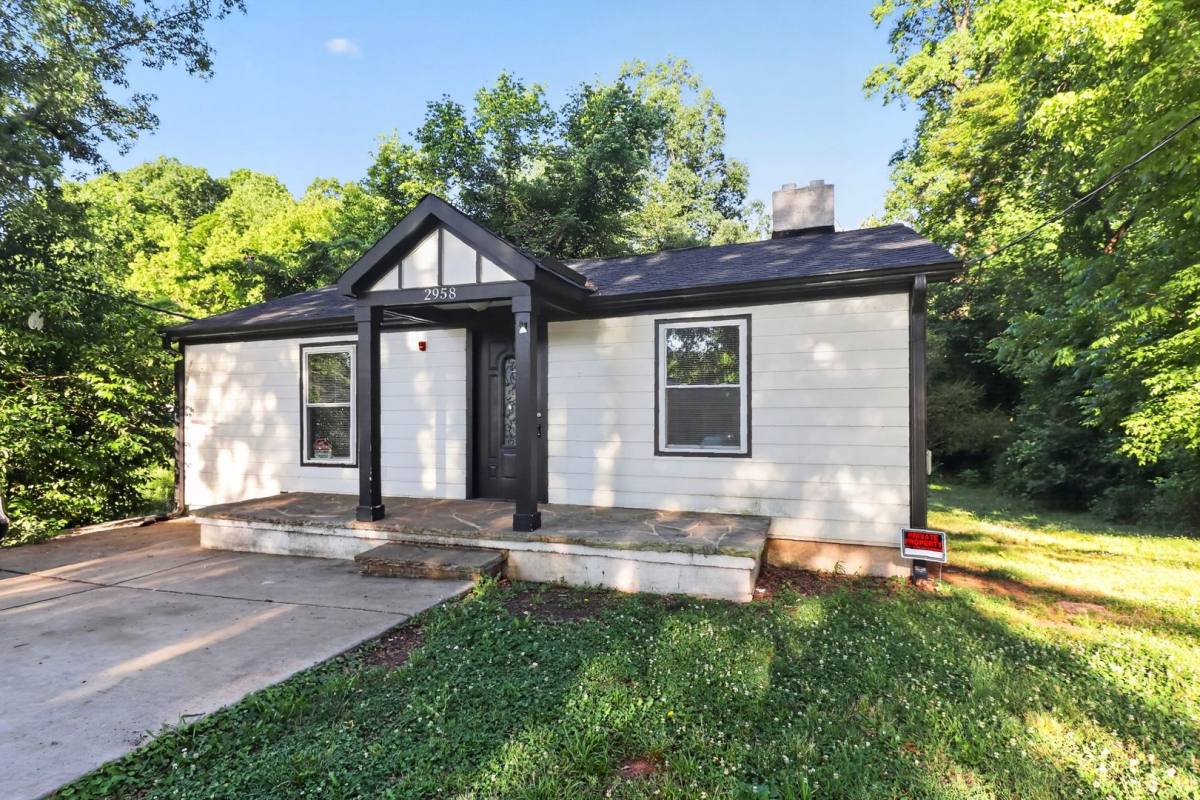 House for rent at 2958 Reid Ave, Charlotte, NC 28208
