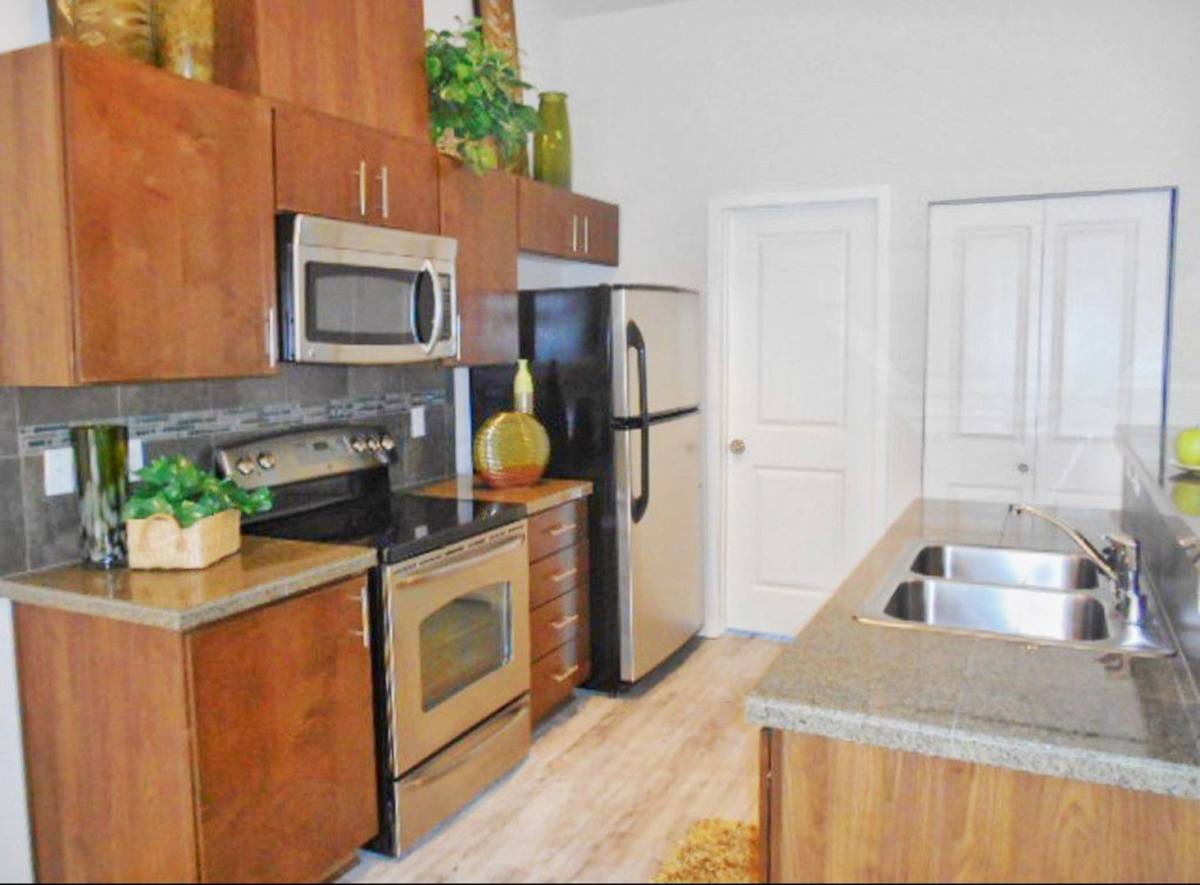 Townhouse for rent at 4010 S 211th Place, Seattle, WA 98198