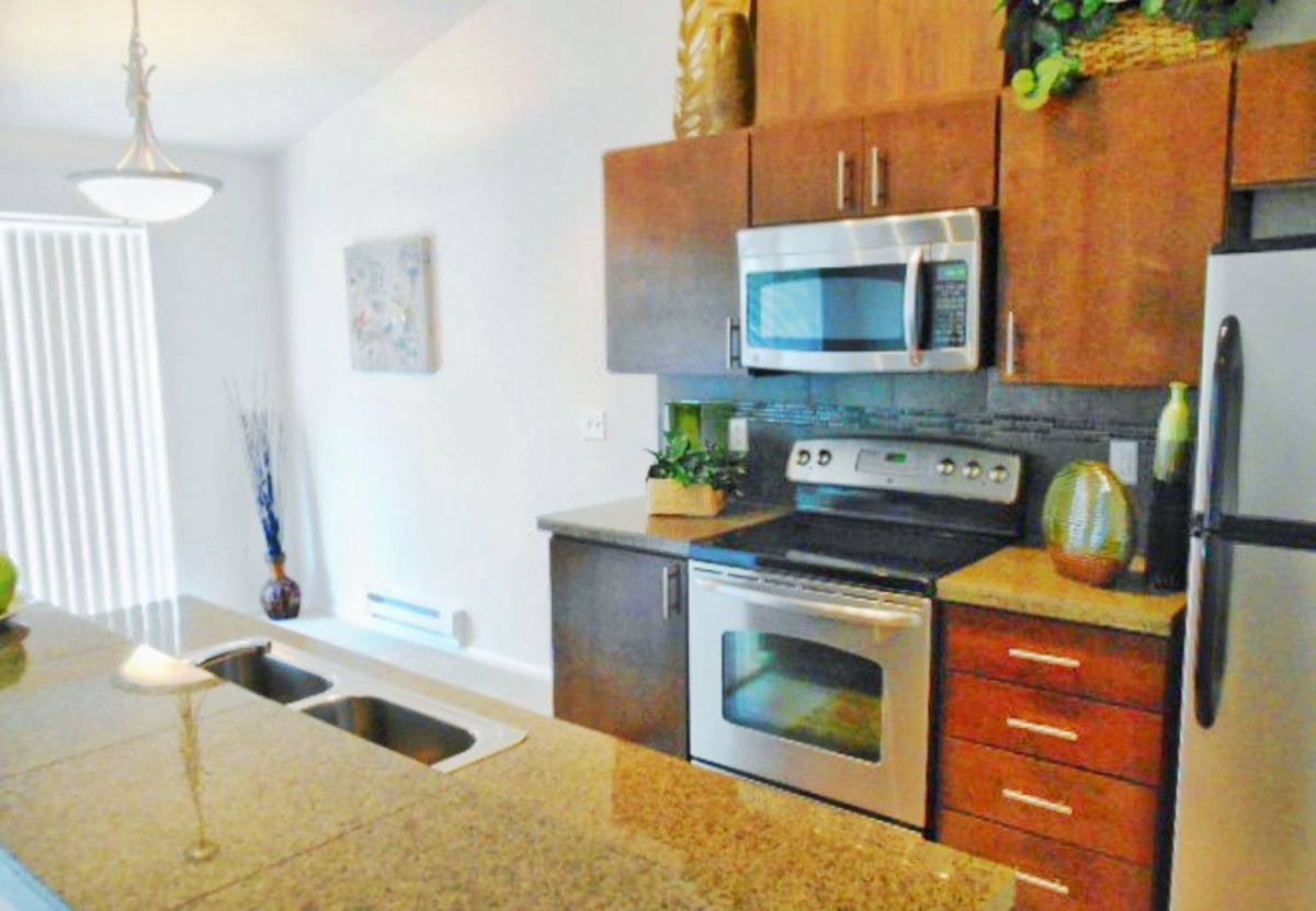 Townhouse for rent at 4010 S 211th Place, Seattle, WA 98198