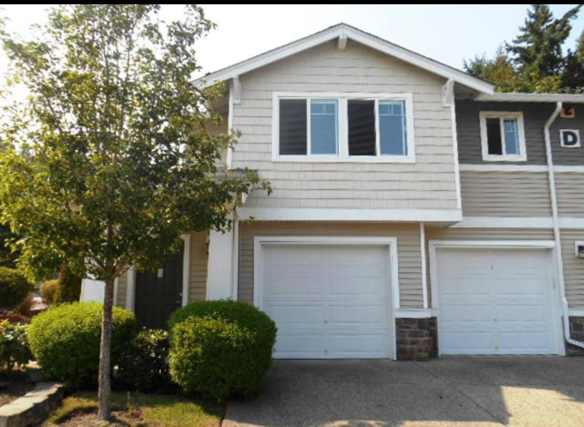 Townhouse for rent at 4010 S 211th Place, Seattle, WA 98198