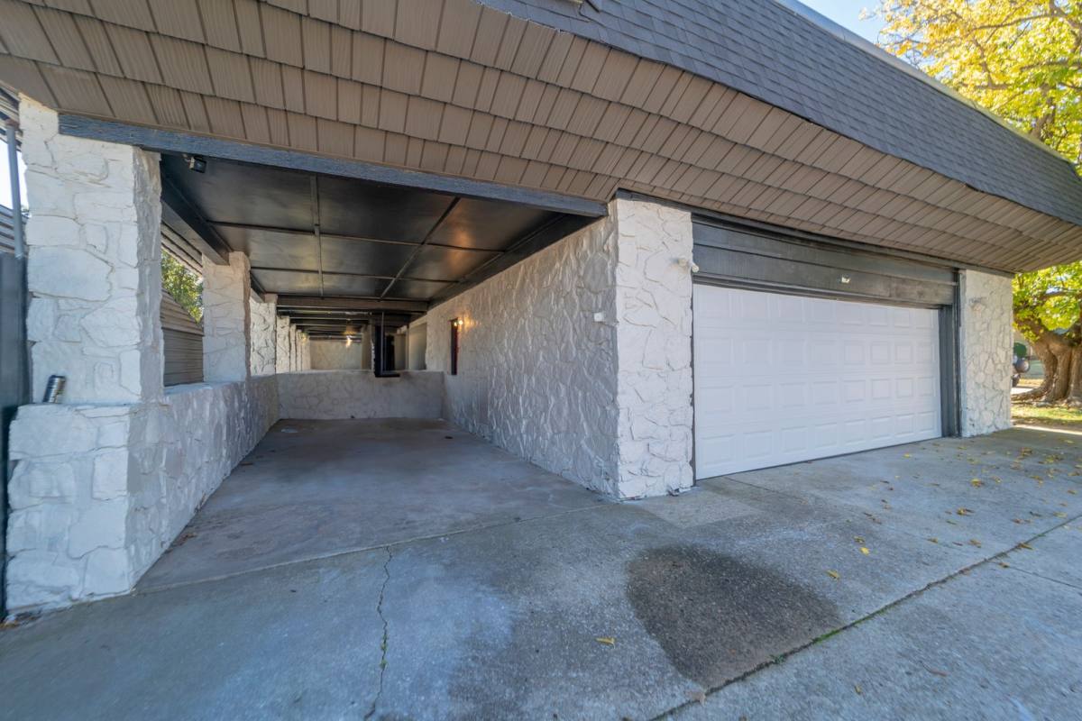 House for rent at 3120 Shadybrook Dr, Oklahoma City, OK 73110