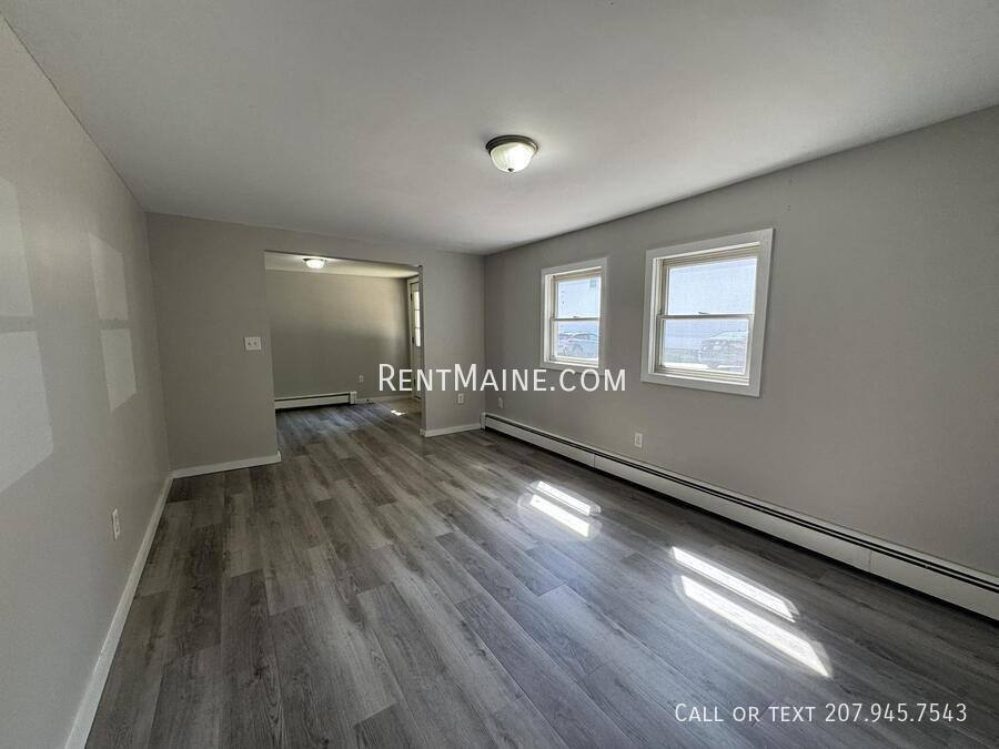 Apartment for rent at 206 Maine Ave #4, Farmingdale, ME 04344