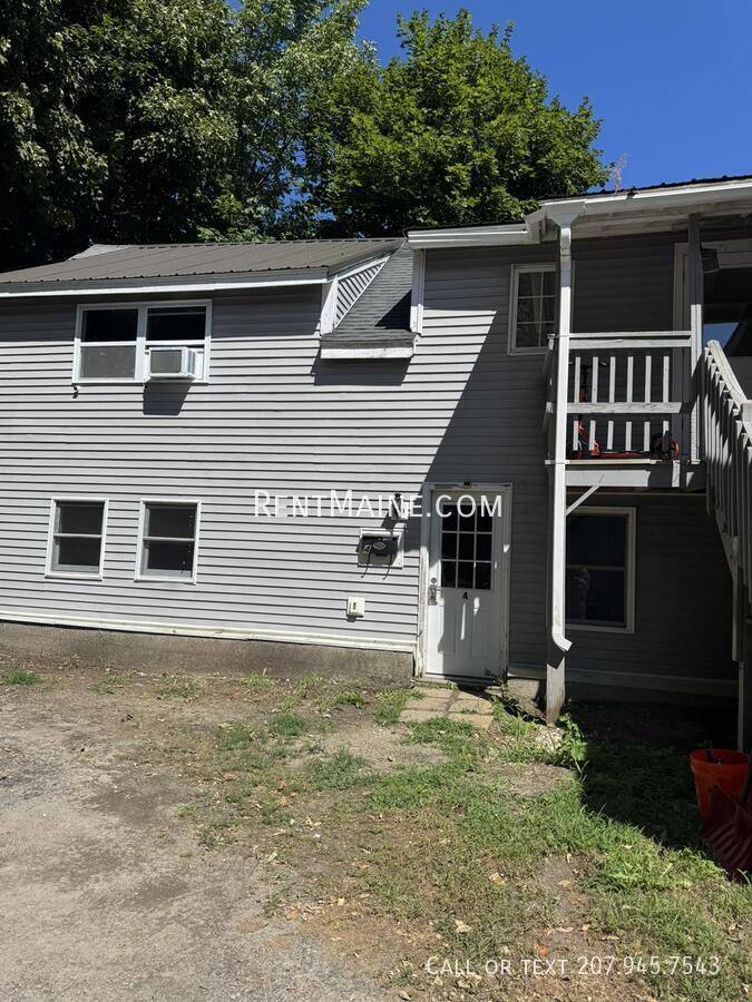 Apartment for rent at 206 Maine Ave #4, Farmingdale, ME 04344