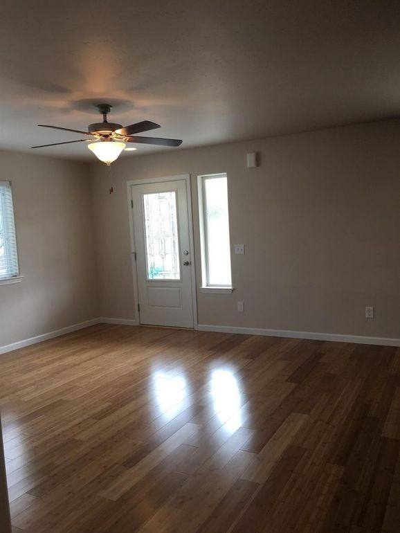 House for rent at 510 Harbor View Dr, Klamath Falls, OR 97601