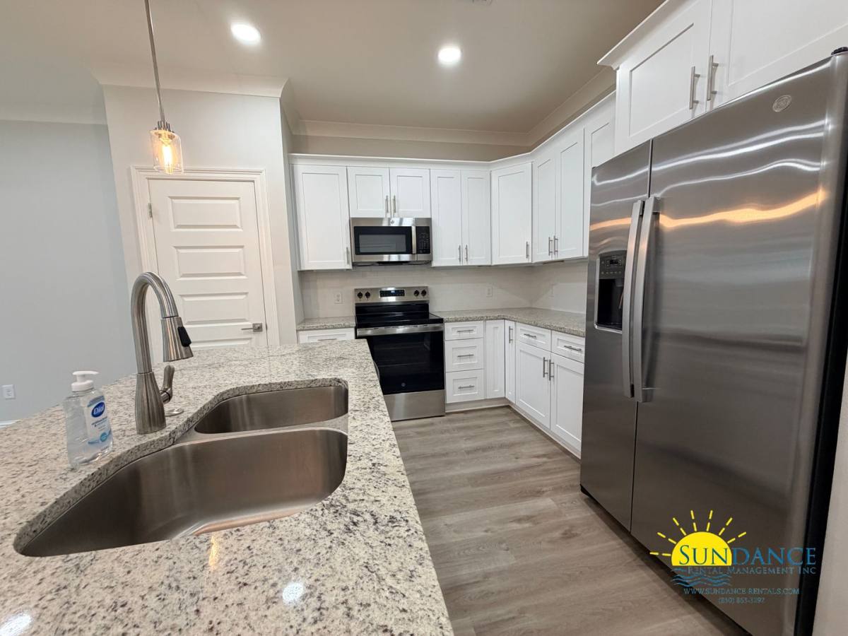 Townhouse for rent at 699 Woodlawn Ave, Fort Walton Beach, FL 32547