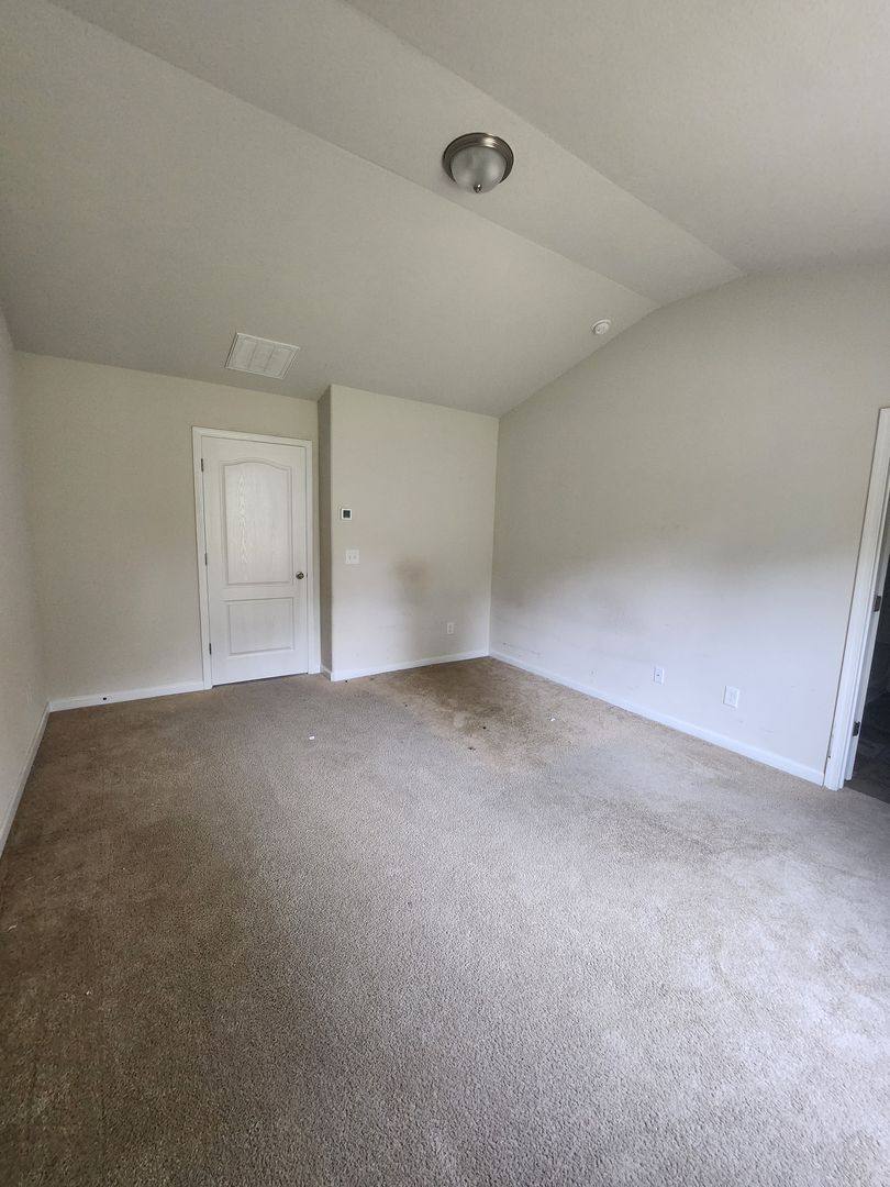 House for rent at 3425 Ellingford Rd, Charlotte, NC 28214
