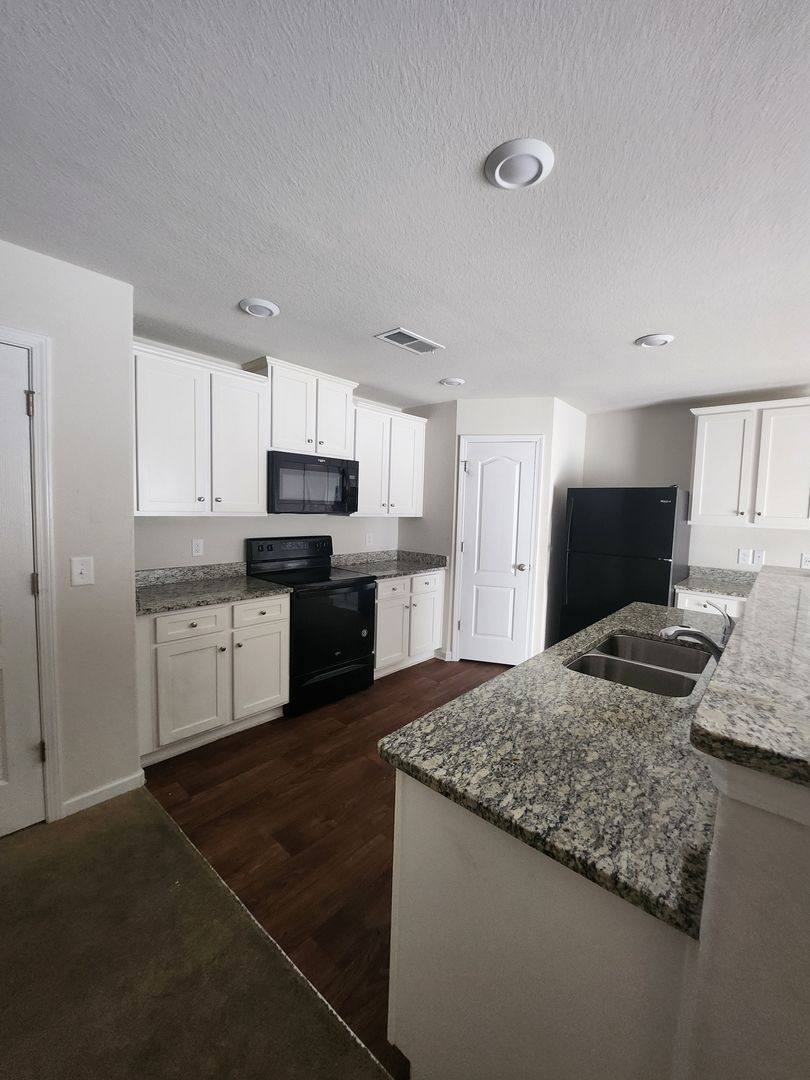House for rent at 3425 Ellingford Rd, Charlotte, NC 28214