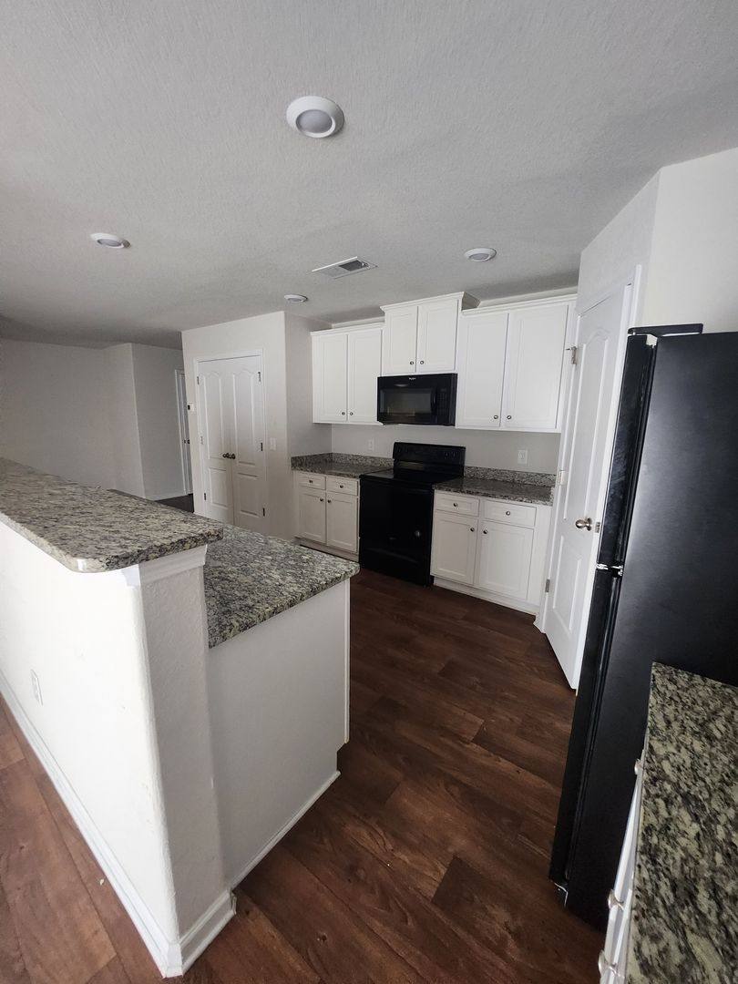 House for rent at 3425 Ellingford Rd, Charlotte, NC 28214