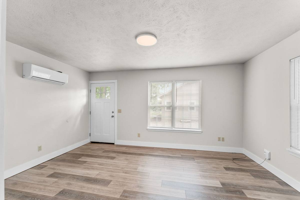 Apartment for rent at 613 W Madison St, Springfield, MO 65806
