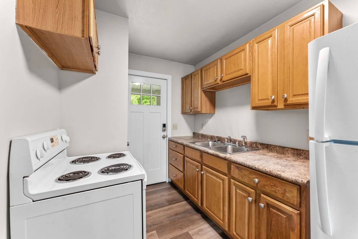 Apartment for rent at 613 W Madison St, Springfield, MO 65806