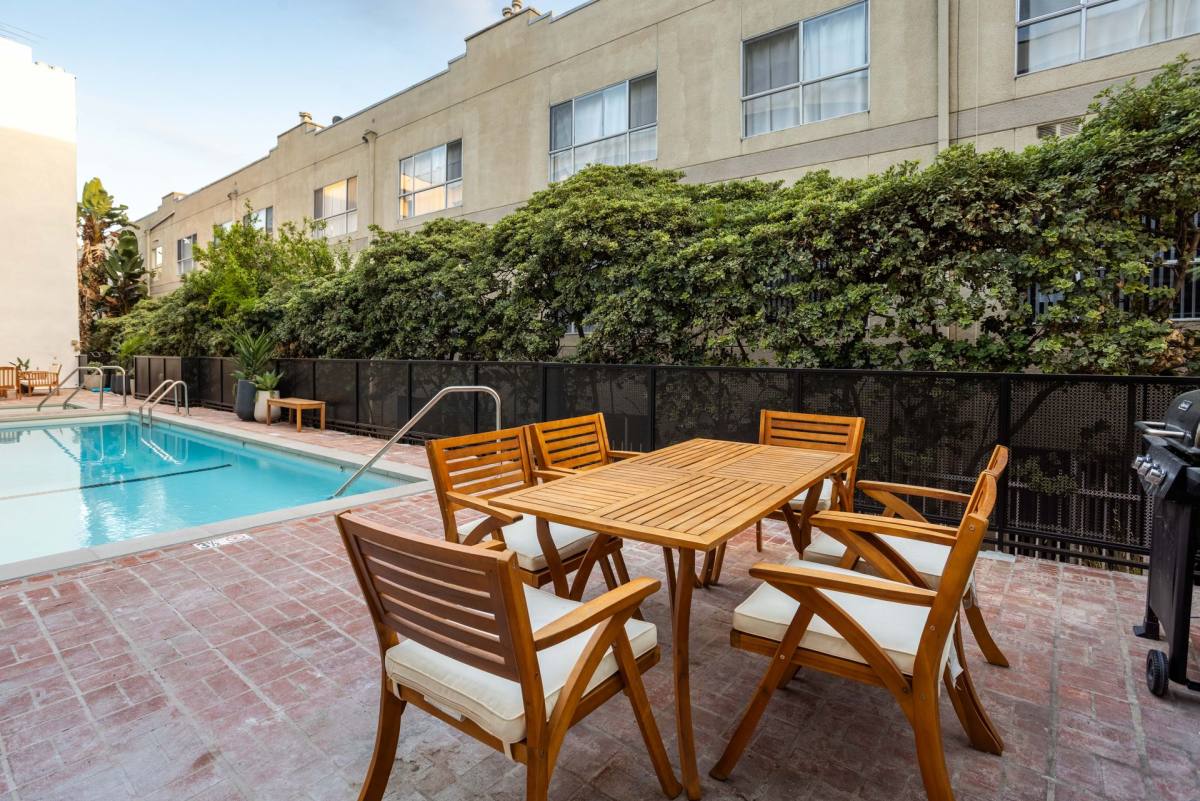 Apartment for rent at 950 Larrabee St, West Hollywood, CA 90069