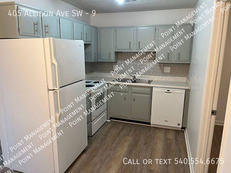 Apartment for rent at 405 Allison Ave SW #9, Roanoke, VA 24016