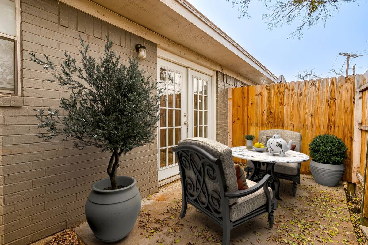Apartment for rent at 200 N Tarrant St, Crowley, TX 76036